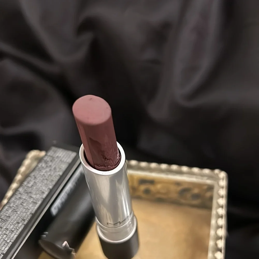 MAC lipstick - Picture 6 of 9